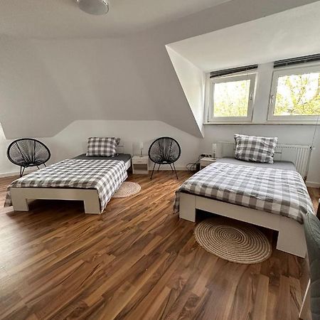 Zimmer Im Zentrum - In Der Naehe Zum Hauptbahnhof Paderborn Buitenkant foto