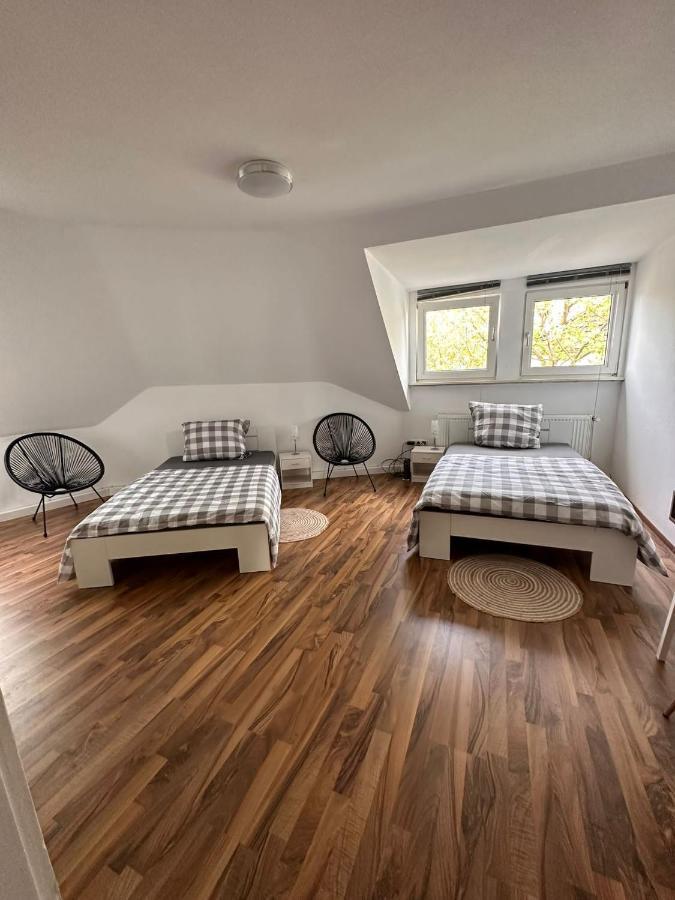 Zimmer Im Zentrum - In Der Naehe Zum Hauptbahnhof Paderborn Buitenkant foto